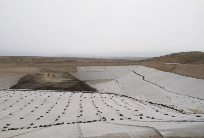 High Compressive Strength Polyethylene Geotextile and Geonet 3D Composite Drainage Net 6