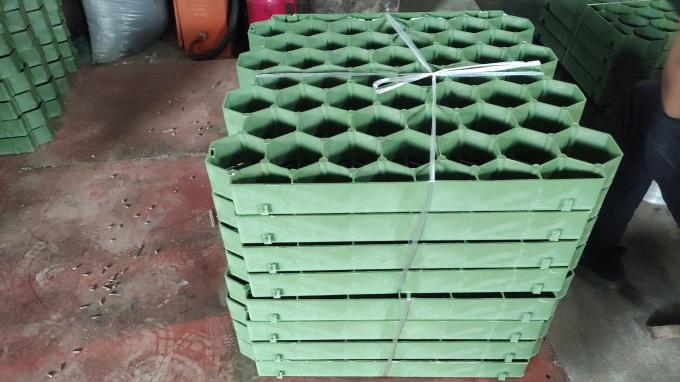 Vehicle and Pedestrian Traffic Stabilized with Plastic Grass Grid Core Landscape 0