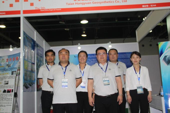 3500g-6500g Waterproof Membrane Bentoite Geotextile Liner GCL with 0.2mm HDPE Geomembrane 10
